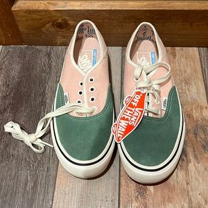Vans ultracush women’s size 7.5